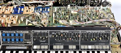 Moog-Polymoog,broken rear right case a/s